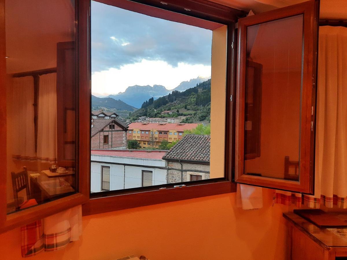 Hosteria Picos De Europa Potes Exterior photo