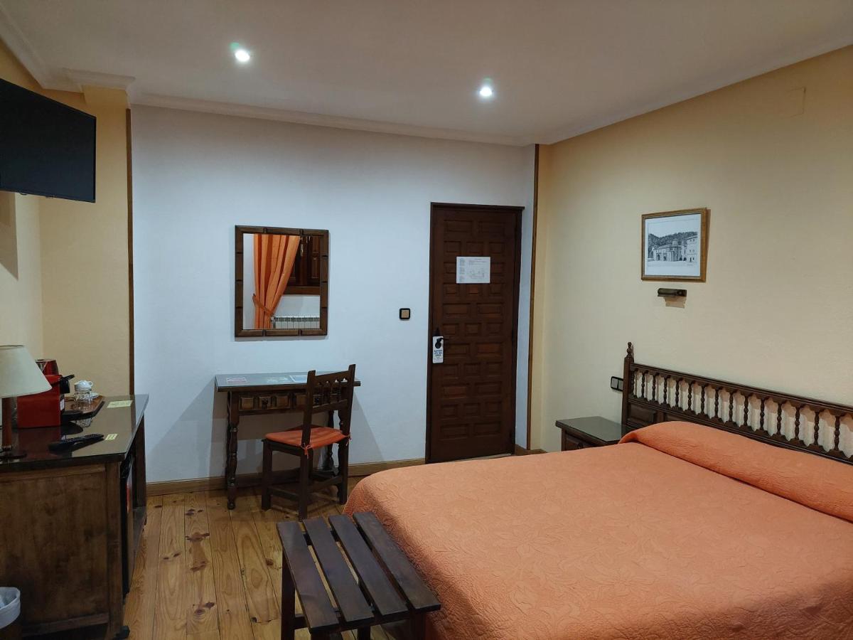 Hosteria Picos De Europa Potes Exterior photo