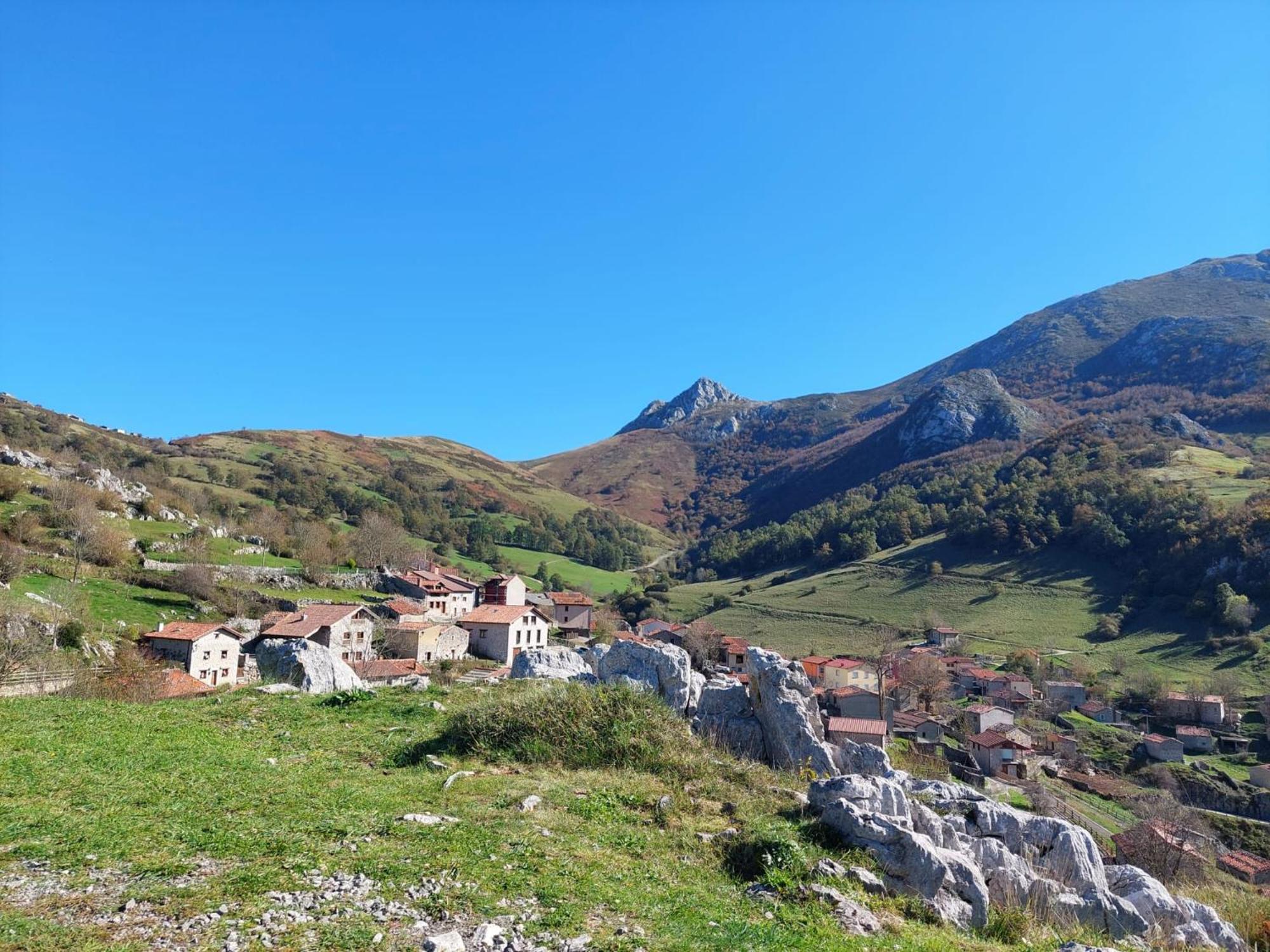 Hosteria Picos De Europa Potes Exterior photo